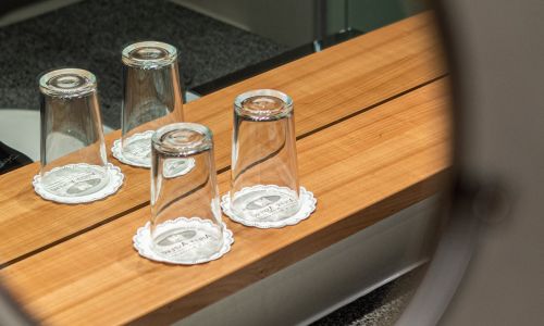 Water glasses in the superior room | Hotel Adler Asperg near Ludwigsburg