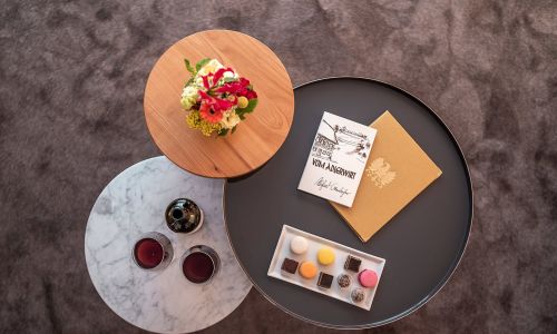 Tische mit Getränken und Süßigkeiten | Hotel Adler Asperg bei Ludwigsburg