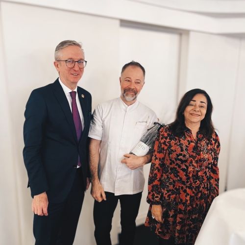 Christian und Dory Ottenbacher mit Küchenchef Jörg Burghardt