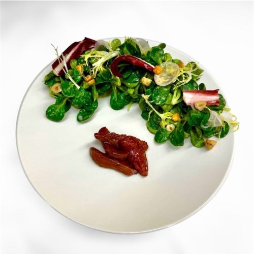 ludwigsburger_feldsalat_mit_feigen_in_xp_eingelegt-_vinaigrette_vom_winzersekt_und_haselnuss